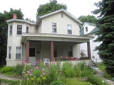 1st image of 1076 Liberty St