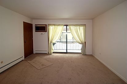 2nd image of 7218 W Wrightwood Ave APT 108