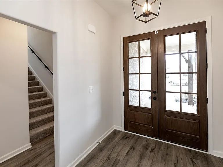 125 Dogwood Spring Dr — Photo 2