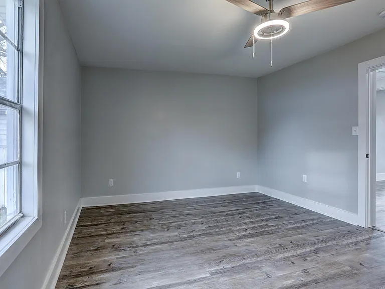 210 Forrest St — Photo 13