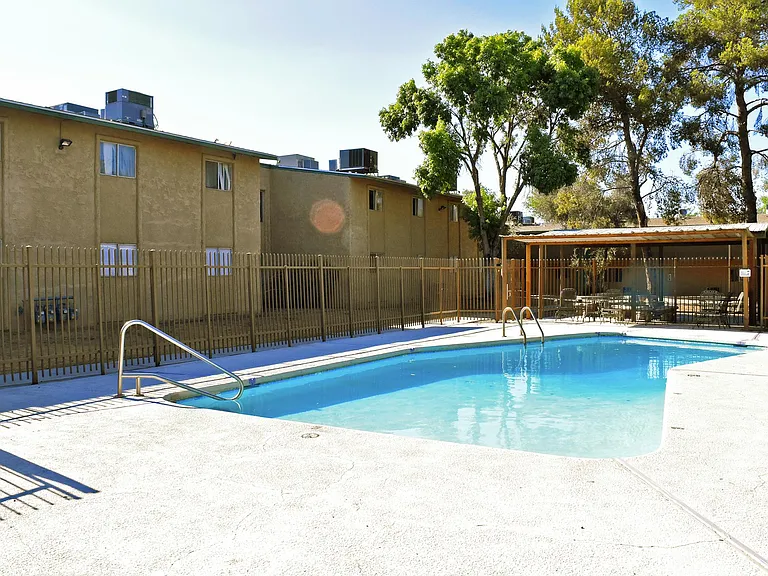 Spoke Apartments on Allen — Photo 4