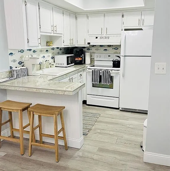 2929 SE Ocean Blvd #J8 — Photo 3