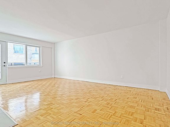 3rd image of 95 Lawton Blvd #607