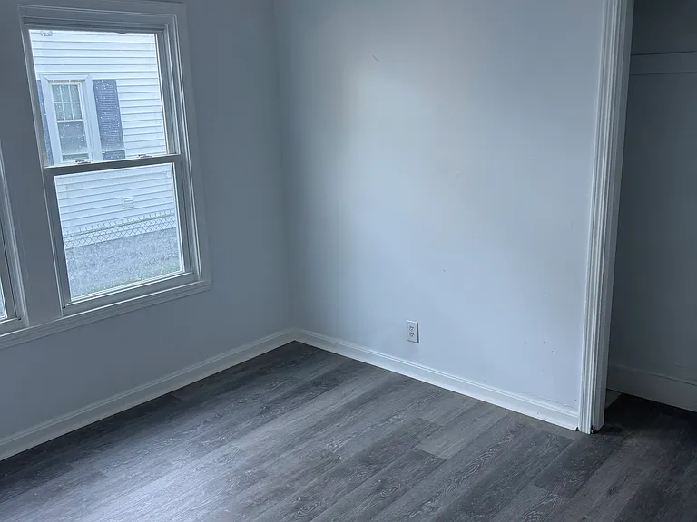 34 Montcalm St — Photo 3