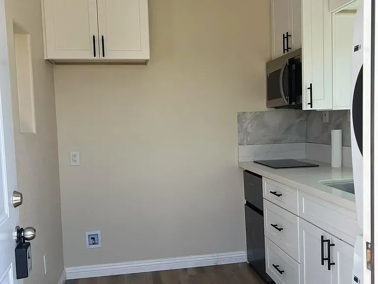 6708 Barnhurst Dr — Photo 3