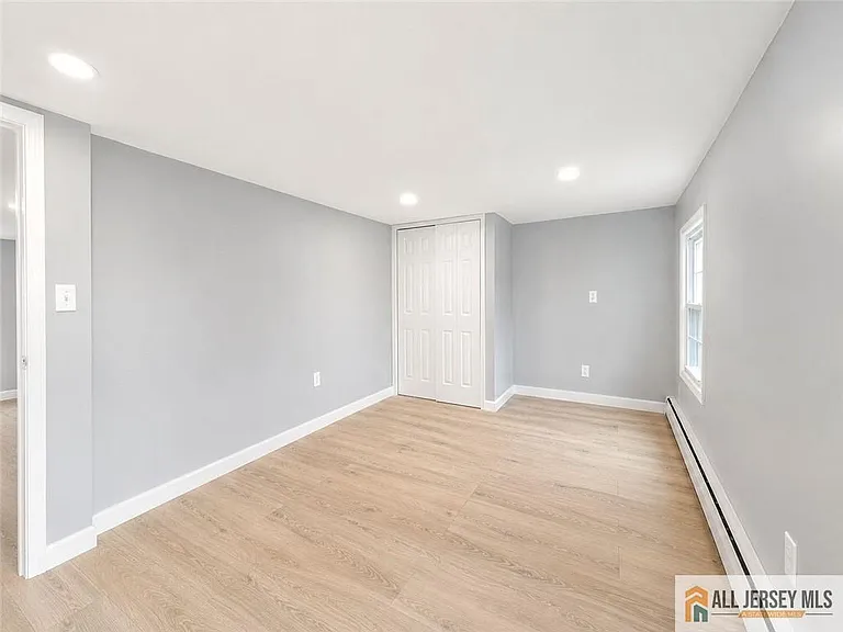 6 Rutgers Rd — Photo 17