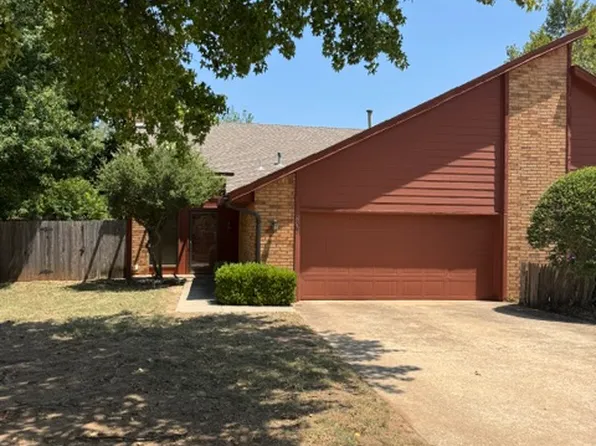 207 Willow Branch Rd, Norman, OK 73072