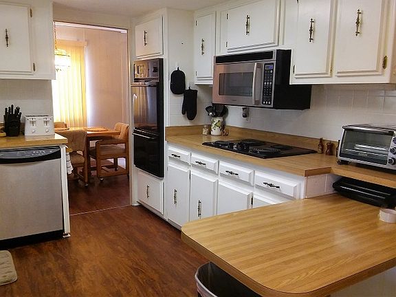 Kitchen Built in Microwave