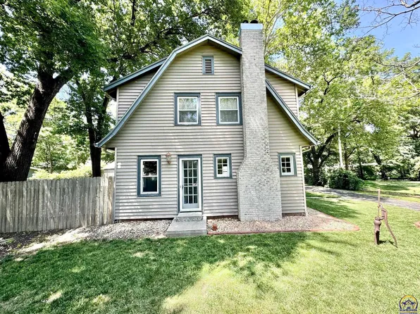 4720 SW 21st St, Topeka, KS 66604