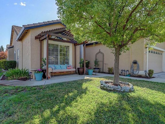 3rd image of 248 Mariner Cir