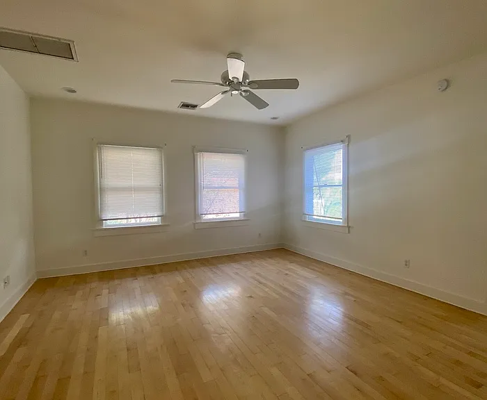503 E University Blvd #4 — Photo 9