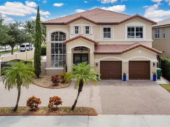 15300 SW 10th St, Miami, FL 33194