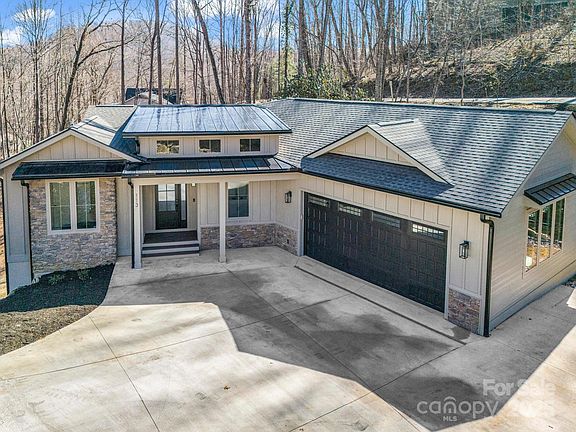 2nd image of 113 Foxwood Dr