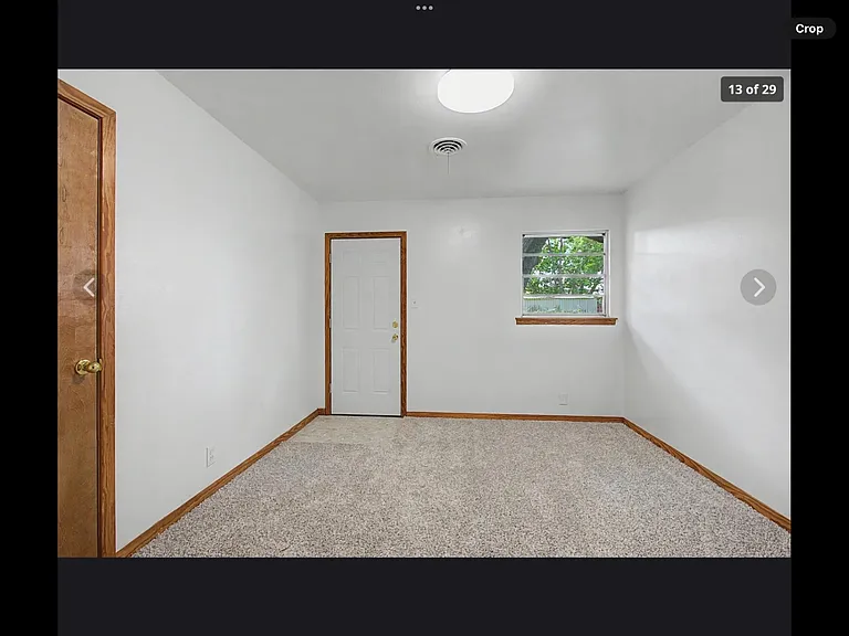 2337 N Austin Ave — Photo 10