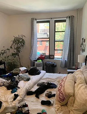 Rented by M.Grossman R.E. Management | media 15