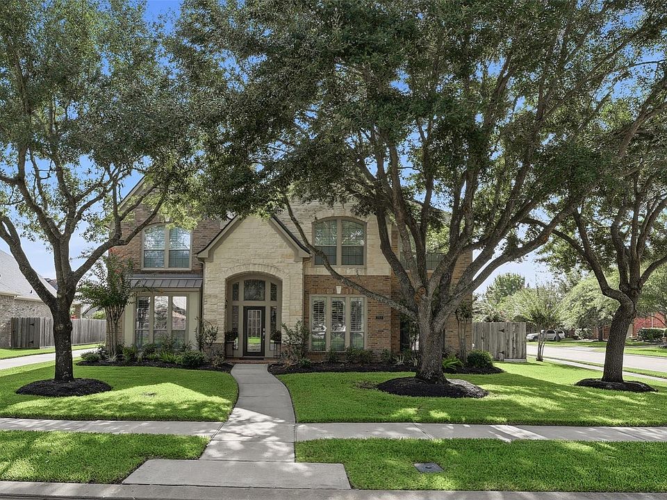 1st image of 2815 Golden Larch Dr