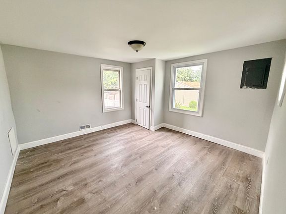 2nd image of 328 Bailey St #2