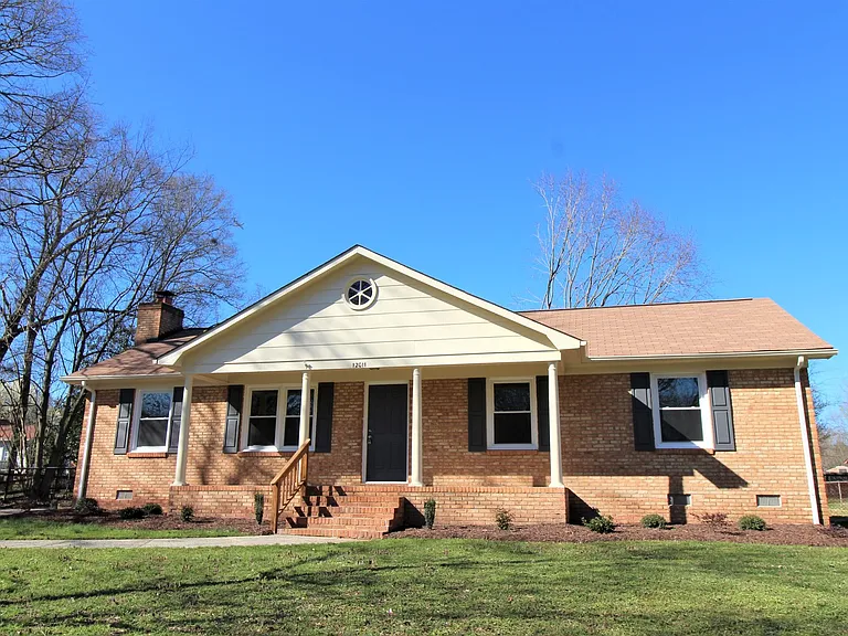 12011 Merriweather Dr — Photo 2