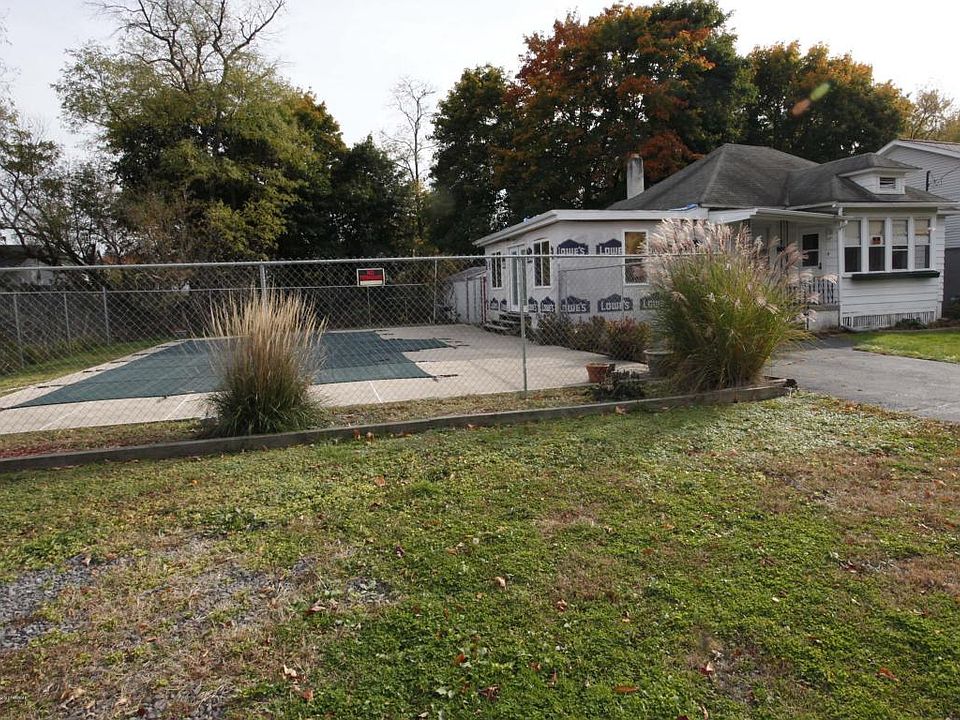 2nd image of 19 Byrd St