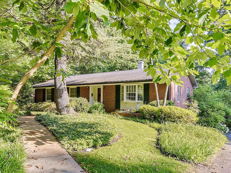 1st image of 1411 Forest Park Dr