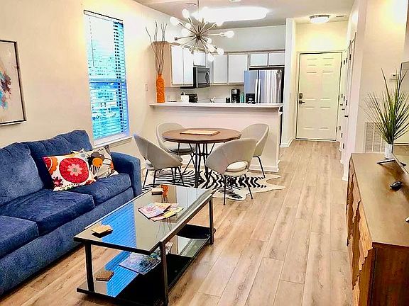 5th image of 1294 River Oaks Dr