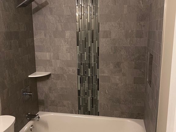 4th image of 39 Sweetwood Dr