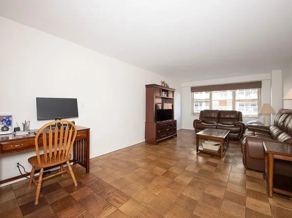 370 E 76th St #B709, New York, NY 10021