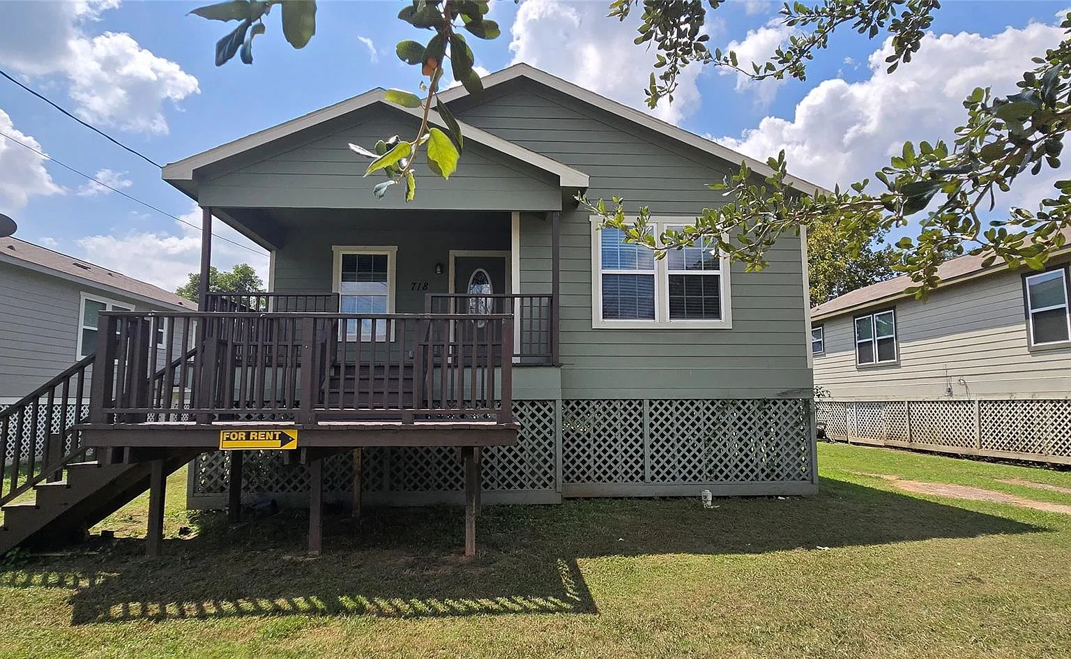 3 bed, 2.0 bath, 1400 sqft, $1,550 — Photo 1