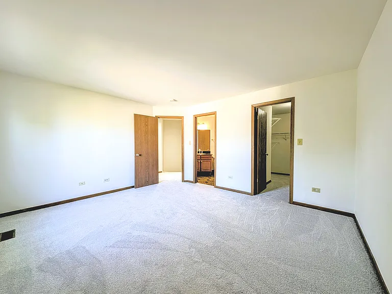 1751 Sleepy Hollow Ct #7 — Photo 6