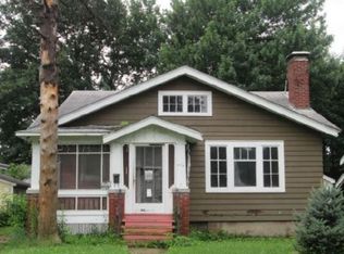 879 W Division St, Decatur, IL 62526