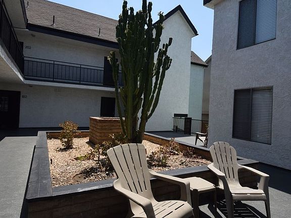 3rd image of 15049 Burbank Blvd APT 106