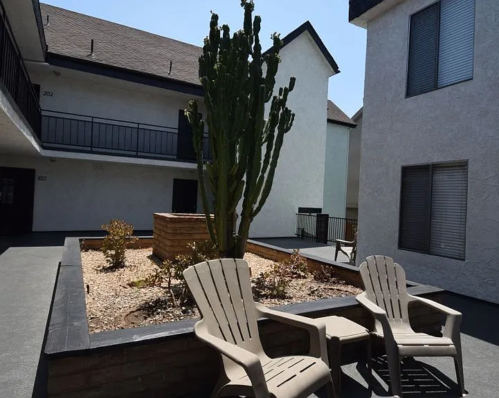 15049 — Photo 3