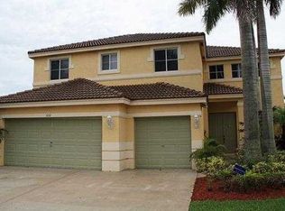 632 Honeysuckle Ln, Weston, FL 33327