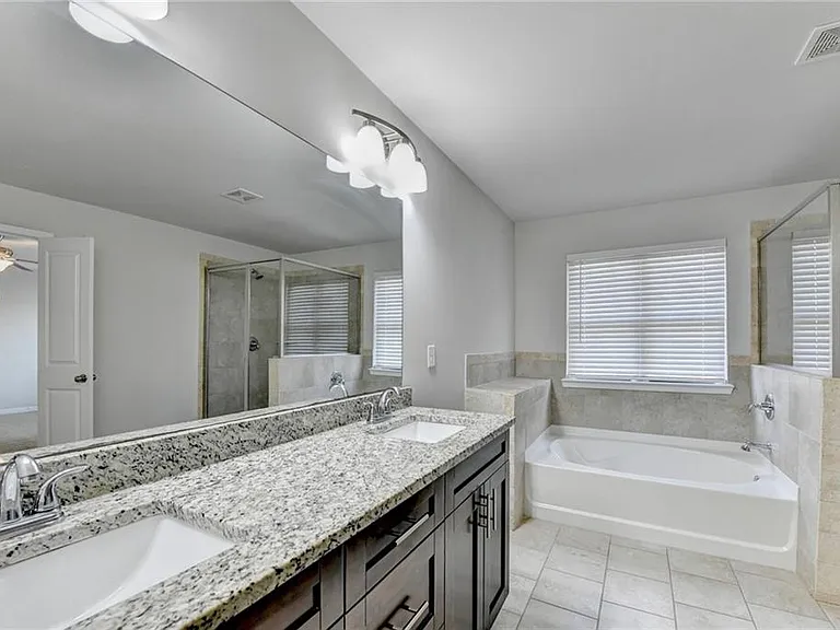 5535 Lightheart Ct — Photo 36