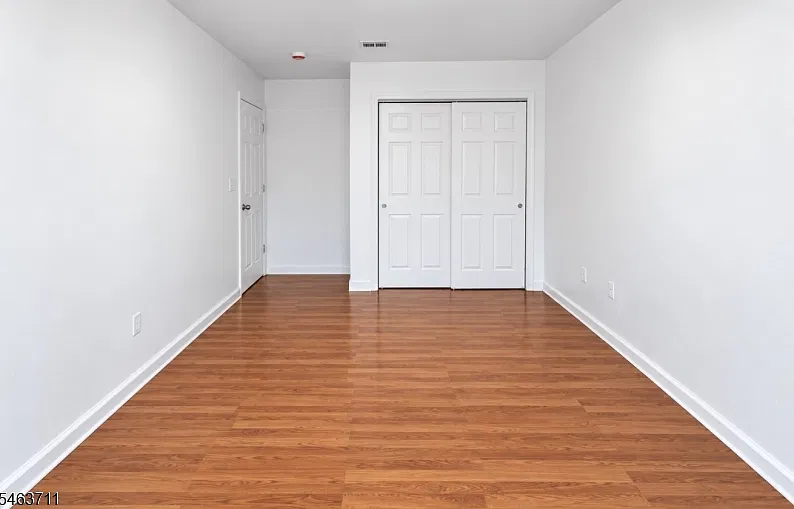 3 bed, 1.0 bath, $2,700 — Photo 3