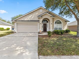 13706 W FISH EAGLE Drive W, Jacksonville, FL 32226