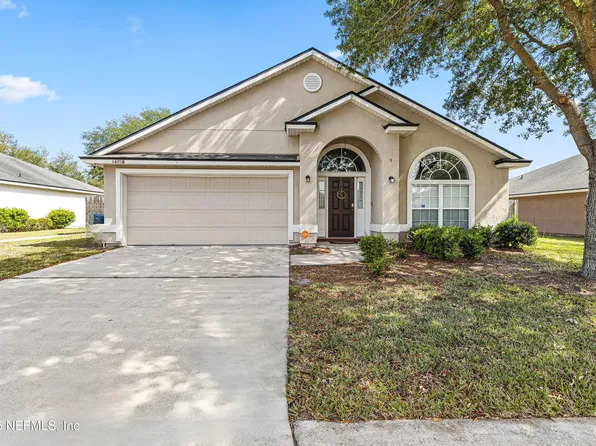 13706 W FISH EAGLE Drive W, Jacksonville, FL 32226