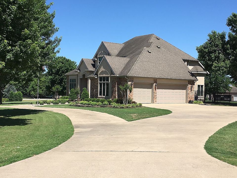 2nd image of 5101 S Grove Dr