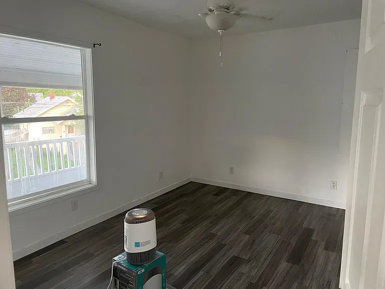 115 SE 6th St #202 — Photo 4