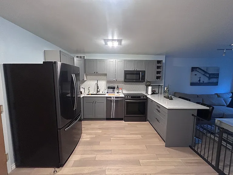211 E Ohio St #2412 — Photo 2
