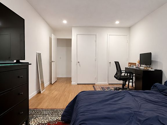 4th image of 20 Radcliffe Rd APT 102