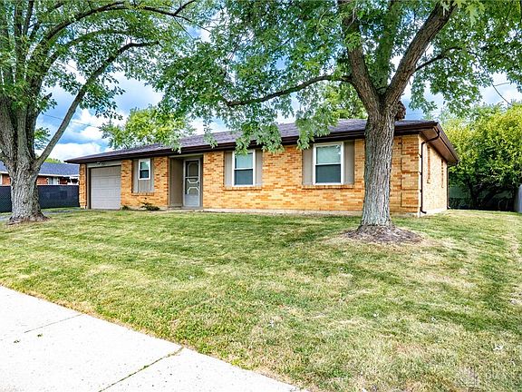 3rd image of 7211 Stonehurst Dr