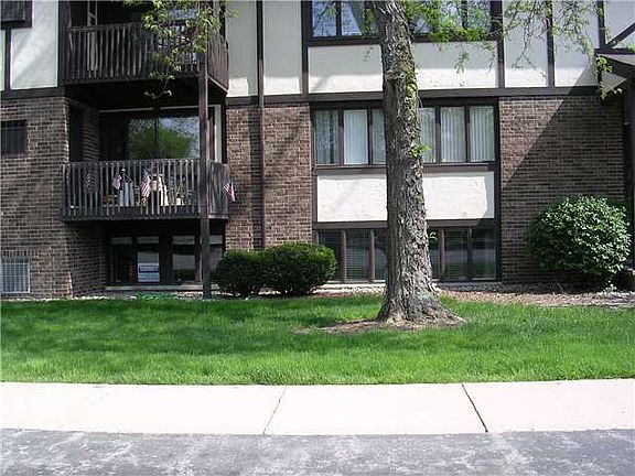 2nd image of 6160 E Innkeepers Ct #57