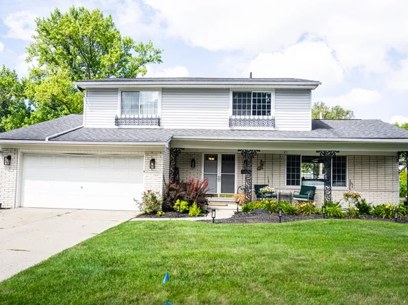 35219 Rhoades Dr, Clinton Township, MI 48035