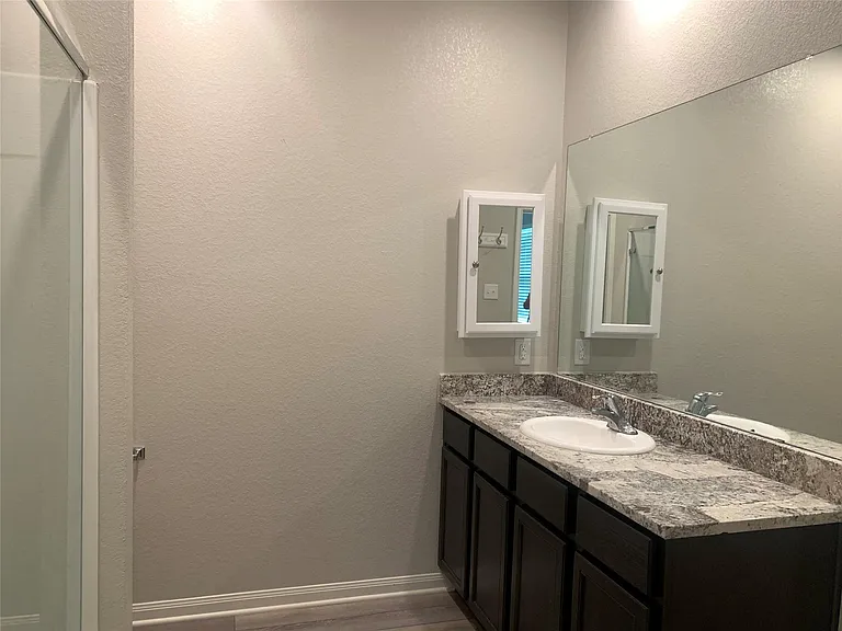509 Congress Way — Photo 17