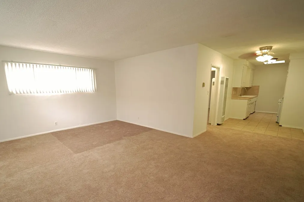 Building Photo - 13601 Van Ness Ave #9