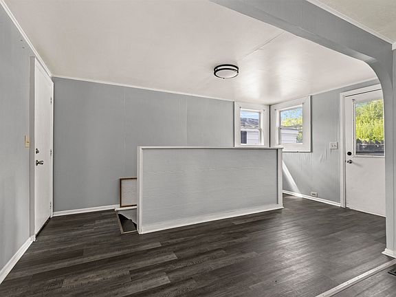 3rd image of 3226 8th St