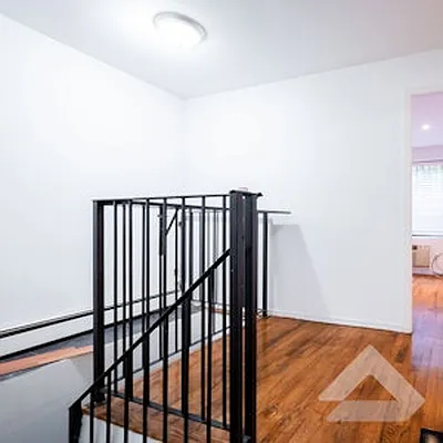 Rented by EXR | media 16