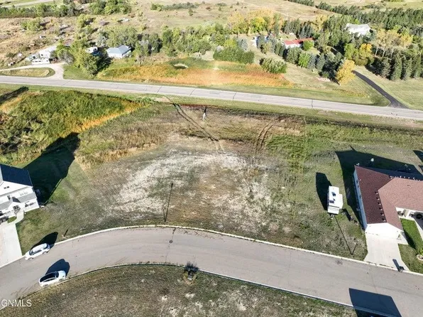 42 Adeline Dr, Stanley, ND 58784