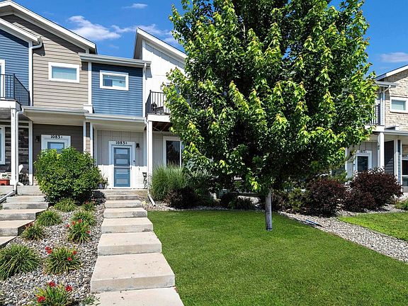 2nd image of 1083 Mountain Dr #B